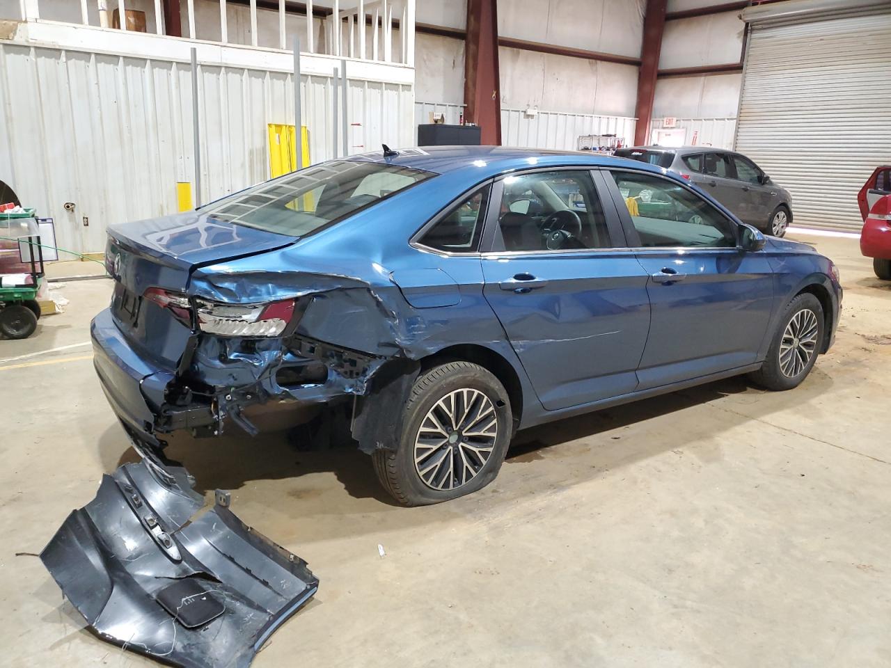 2019 Volkswagen Jetta - Image 3