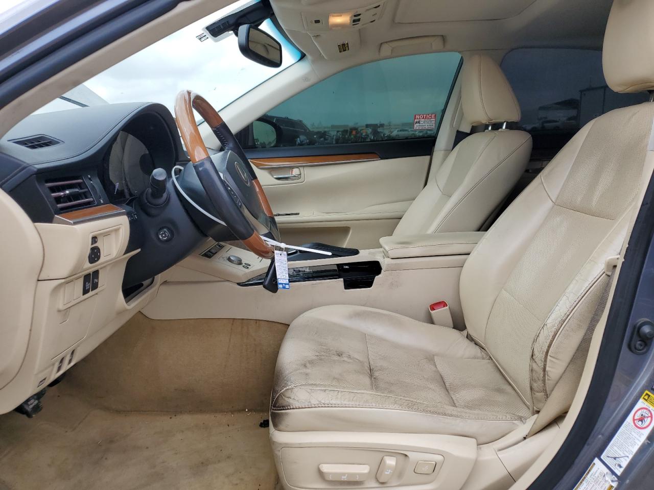 2014 Lexus ES - Image 7