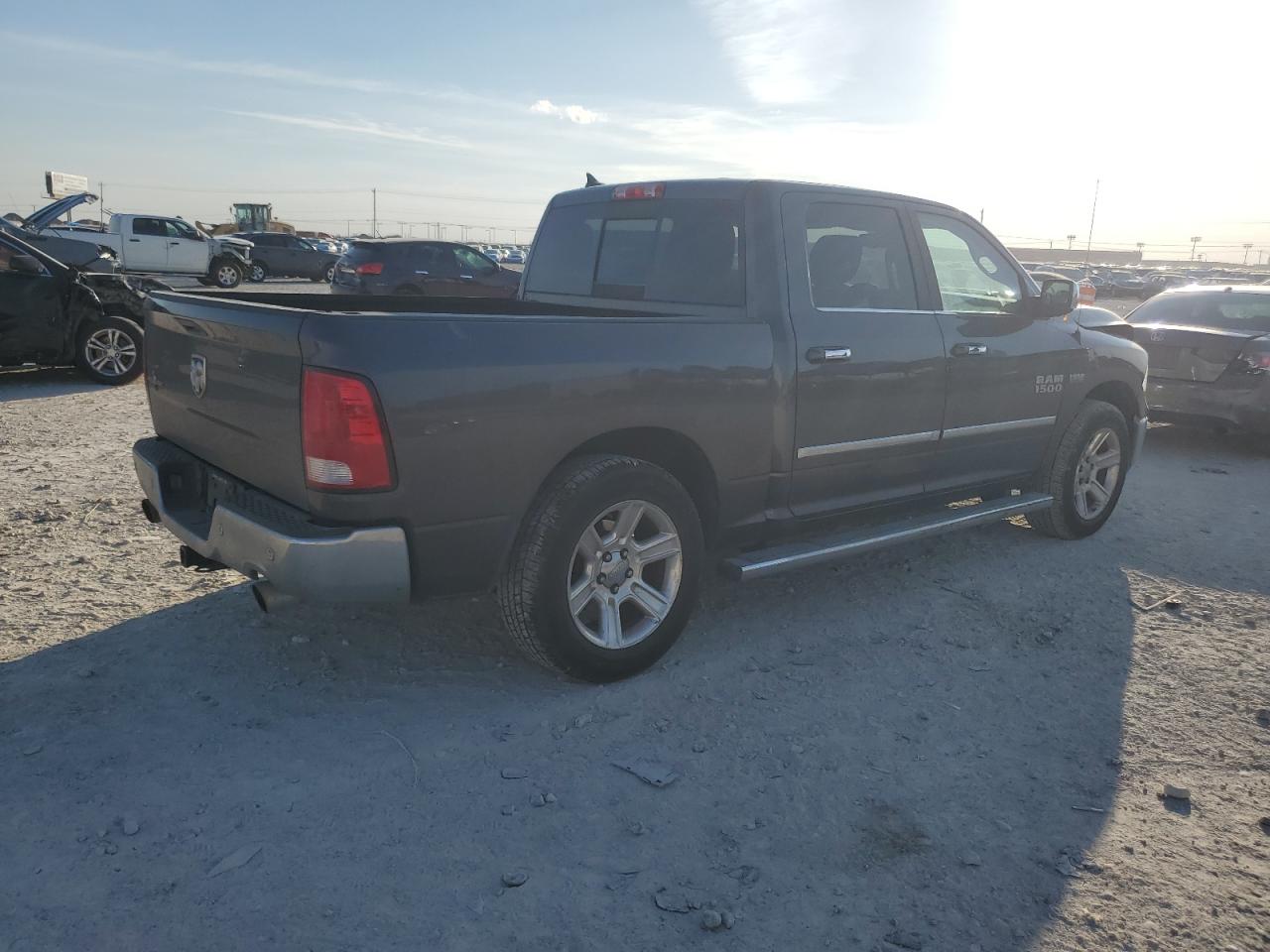 2017 RAM 1500 - Image 3