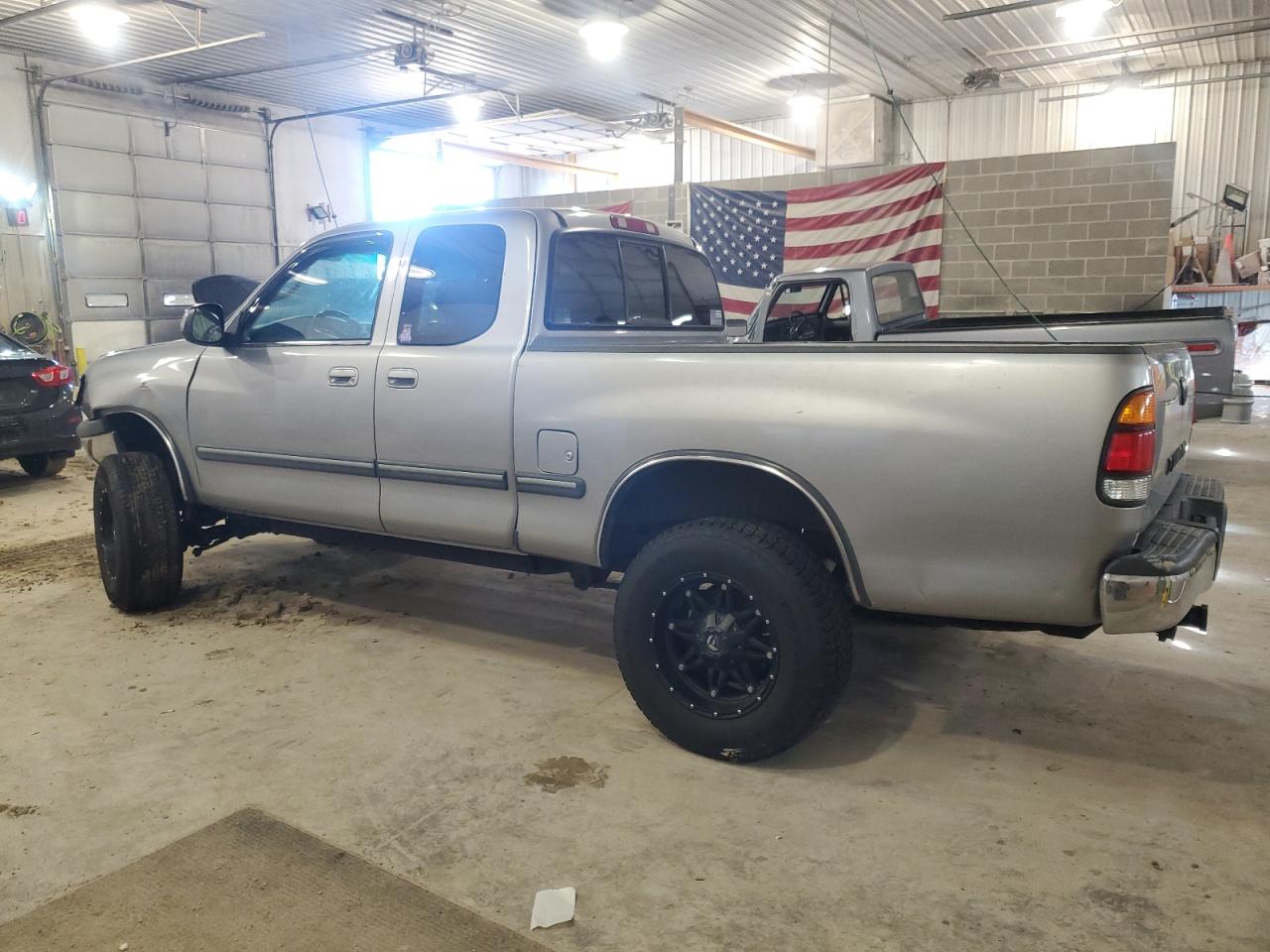 2002 Toyota Tundra - Image 2