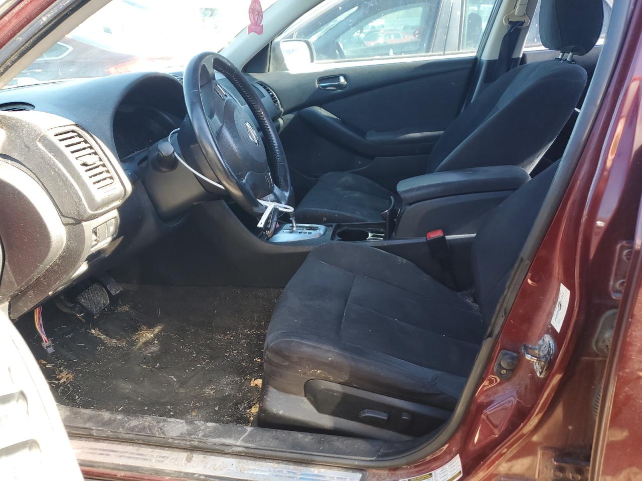 2010 Nissan Altima - Image 7
