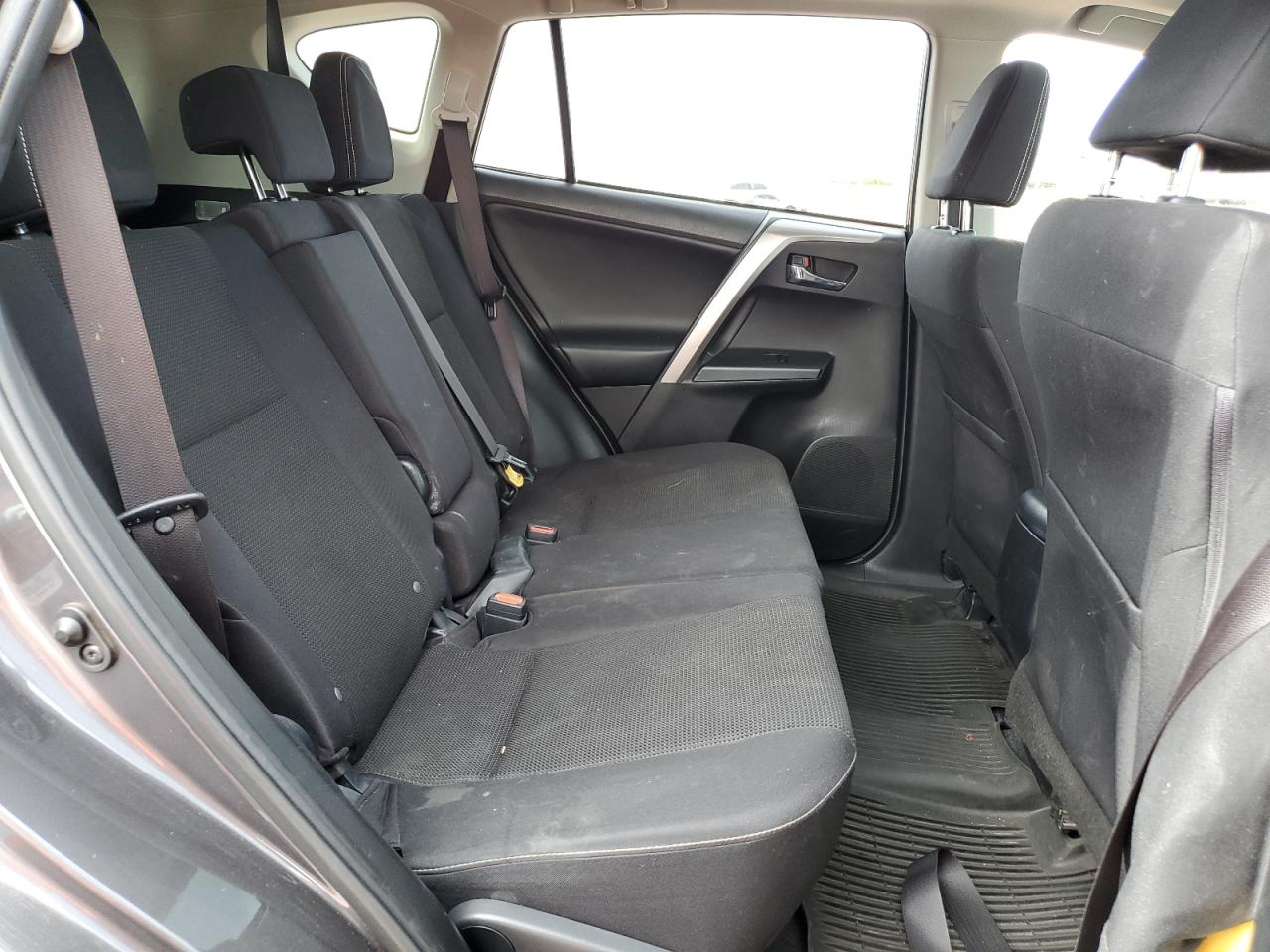 2018 Toyota RAV 4 - Image 11