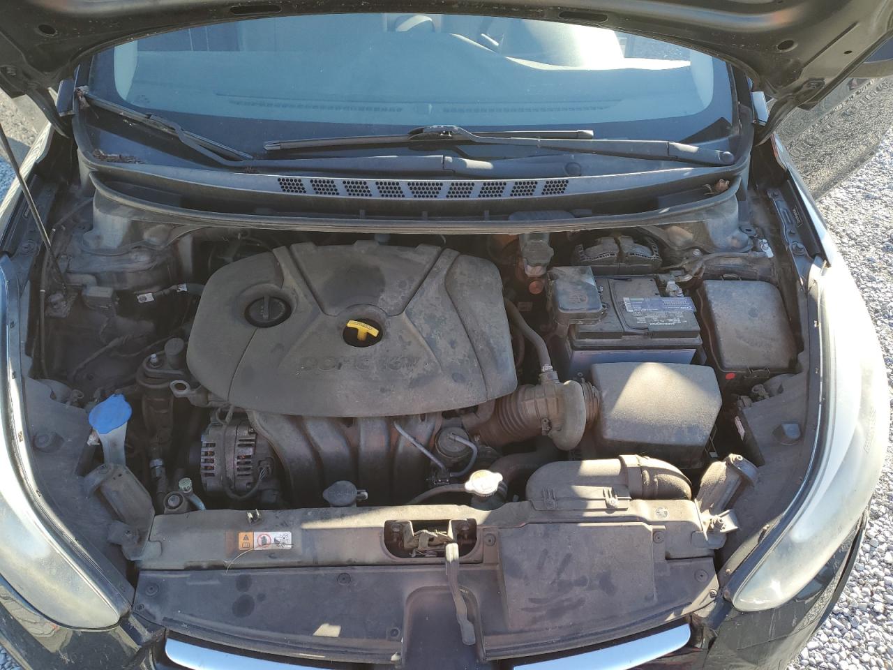 2016 Hyundai Elantra - Image 11