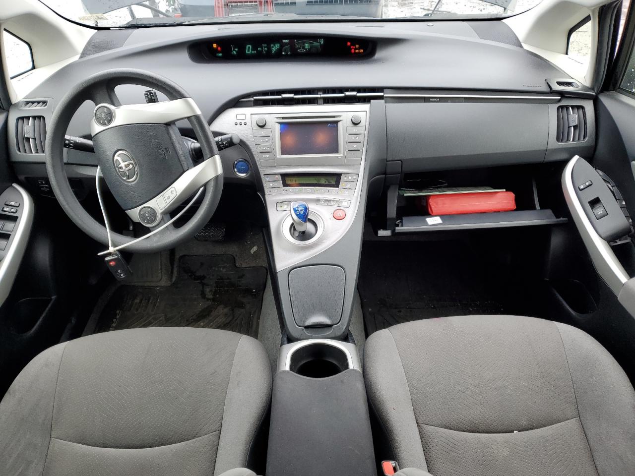 2015 Toyota Prius - Image 8