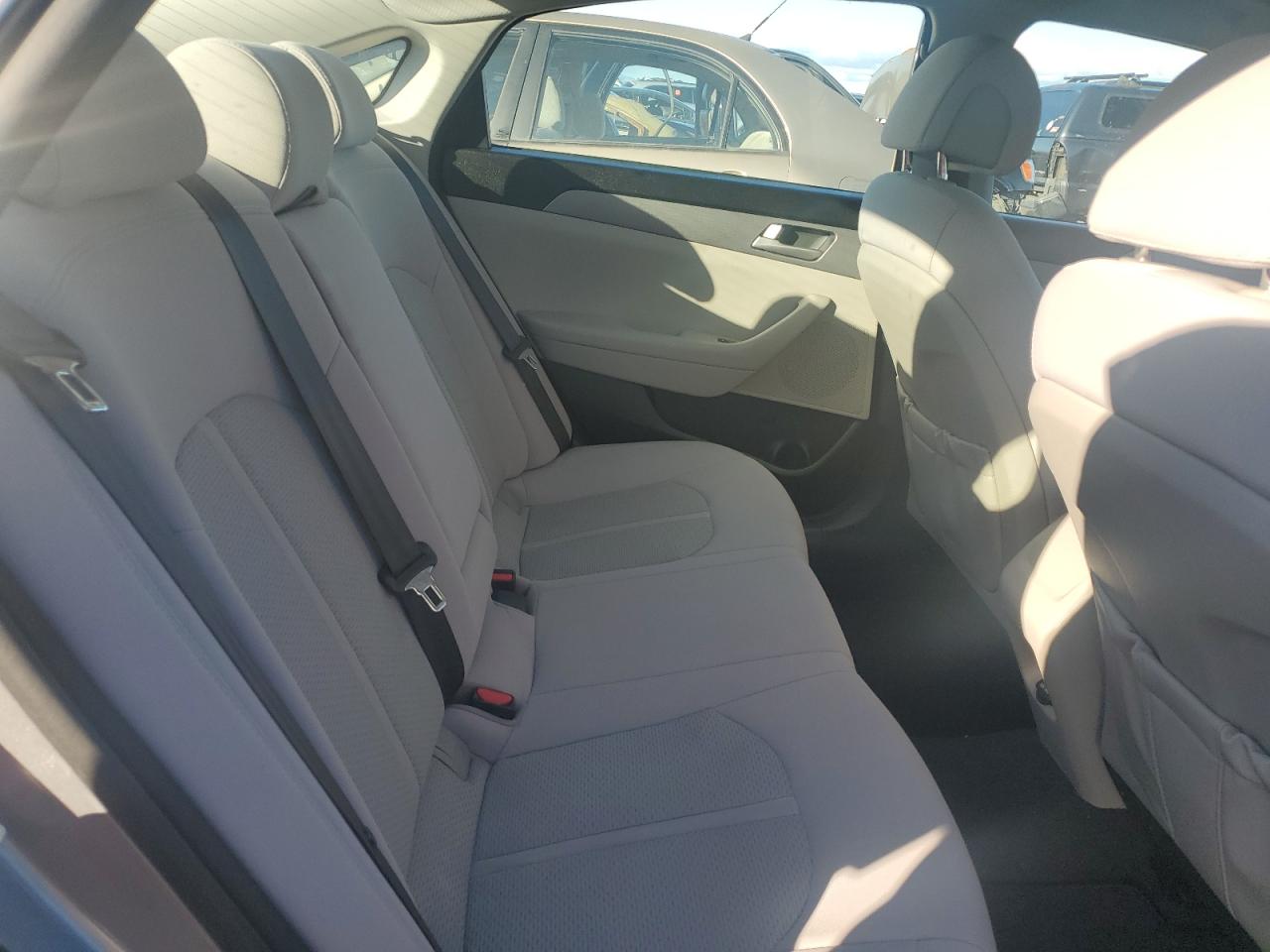 2015 Hyundai Sonata - Image 10