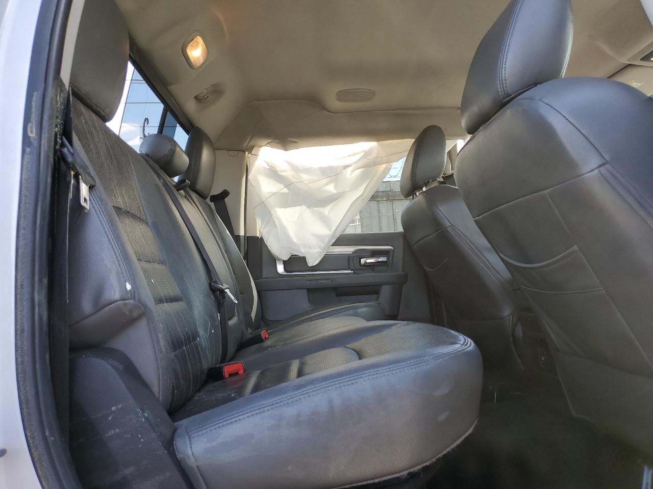 2014 RAM 1500 - Image 10