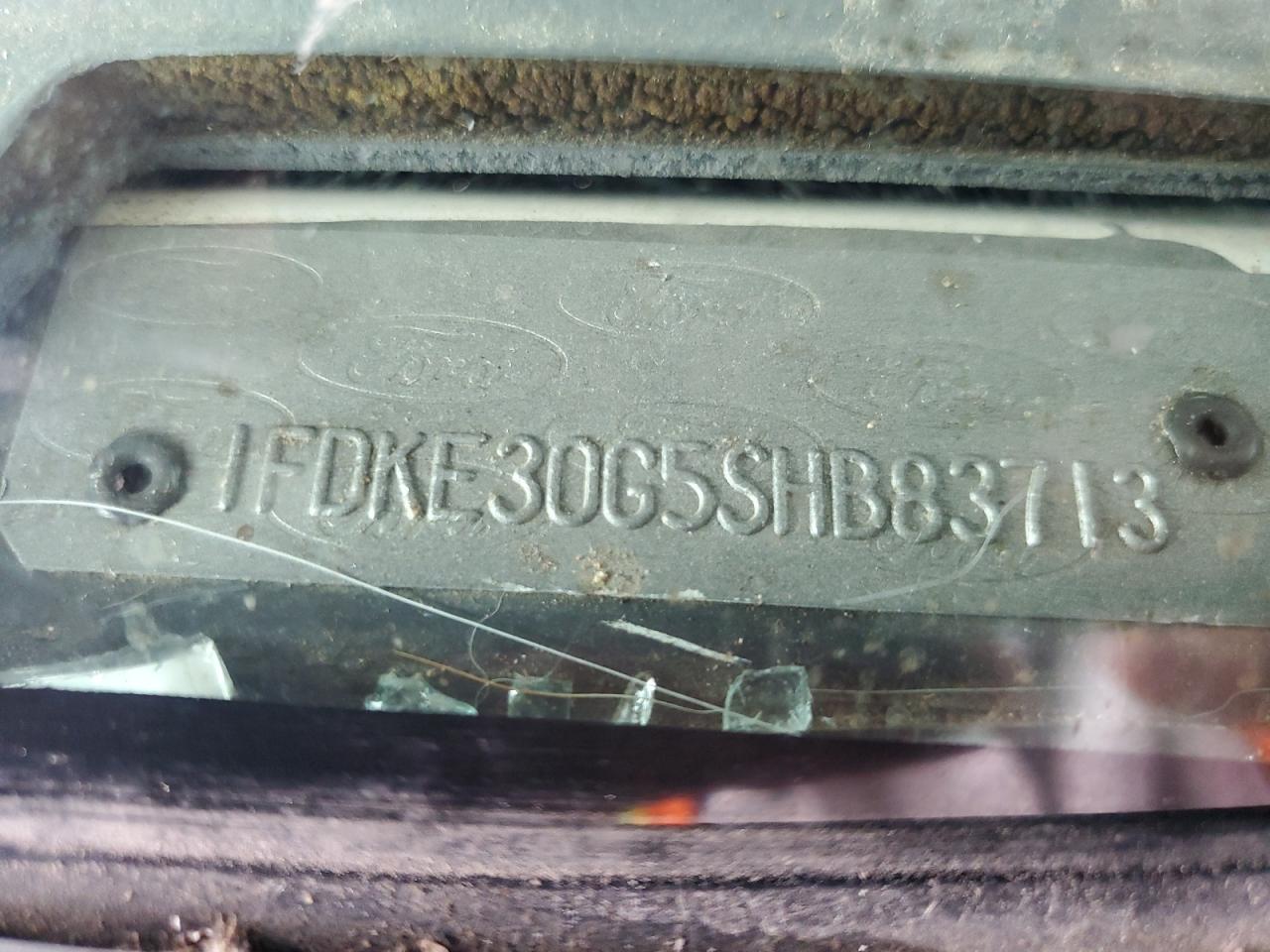 1995 Ford Econoline E350 Cutaway Van VIN: 1FDKE30G5SHB83713 Lot: 43788425