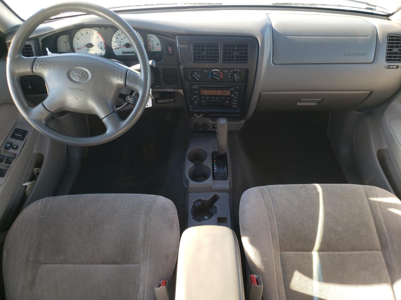 2004 Toyota Tacoma - Image 8