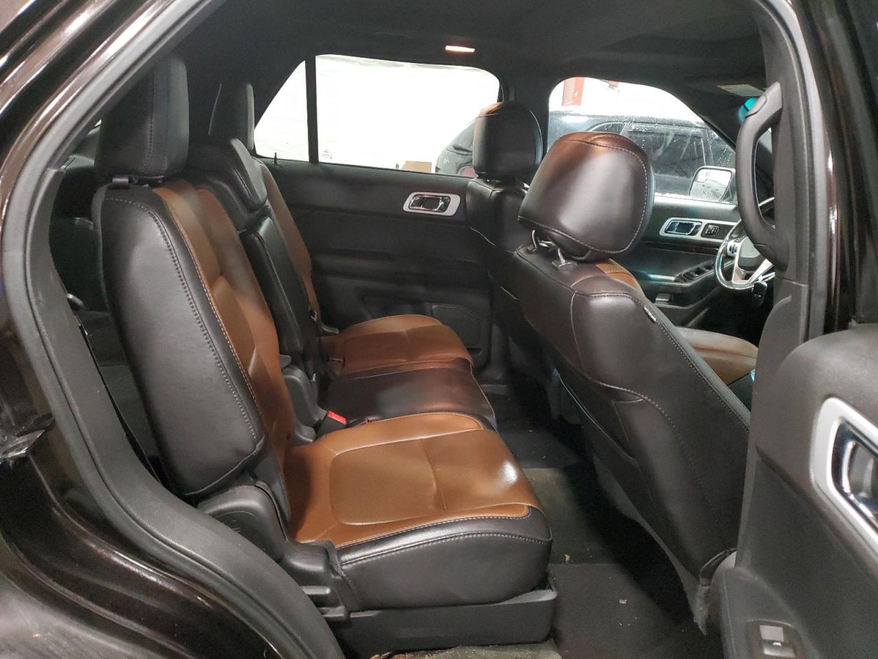 2013 Ford Explorer - Image 11