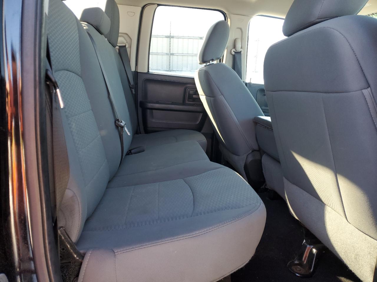 2014 RAM 1500 - Image 10