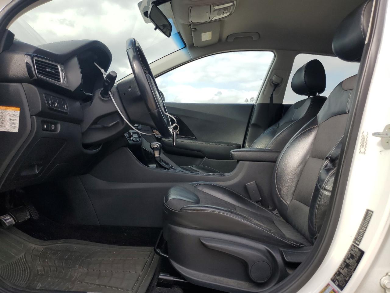 2017 Kia Niro - Image 7