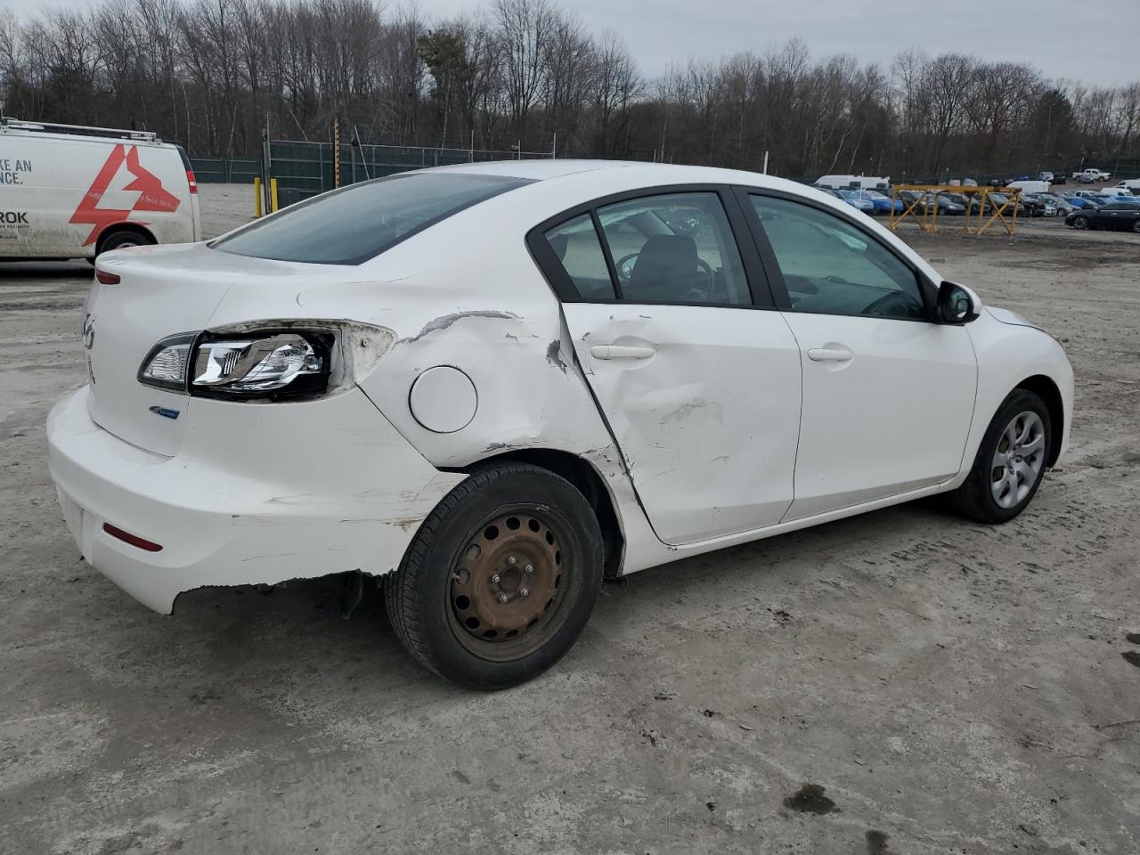 2013 Mazda 3 - Image 3