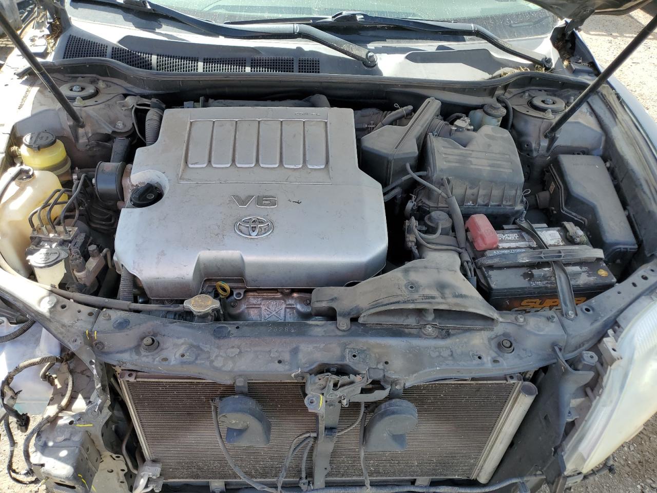 2010 Toyota Camry - Image 11