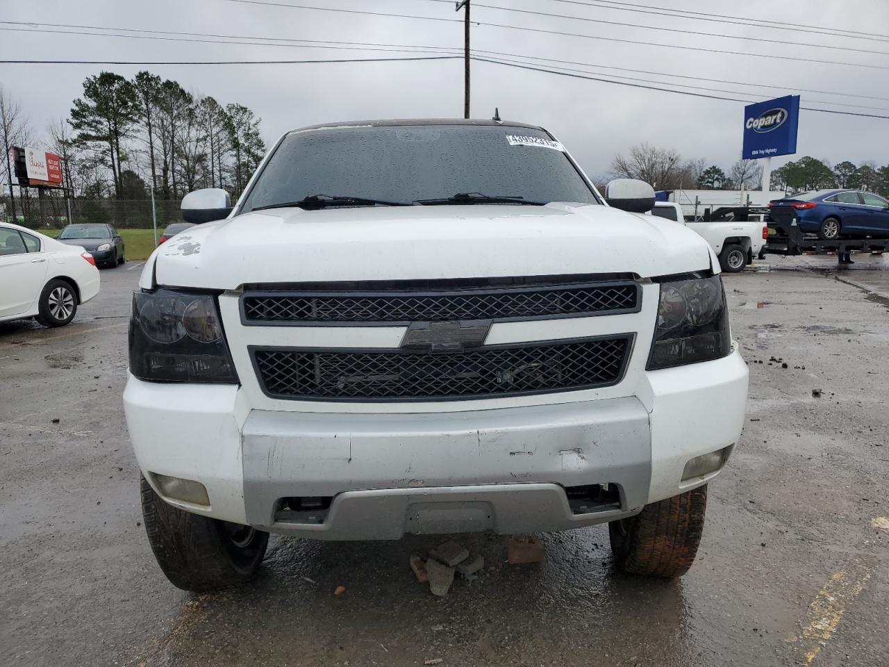 2008 Chevrolet Suburban - Image 5