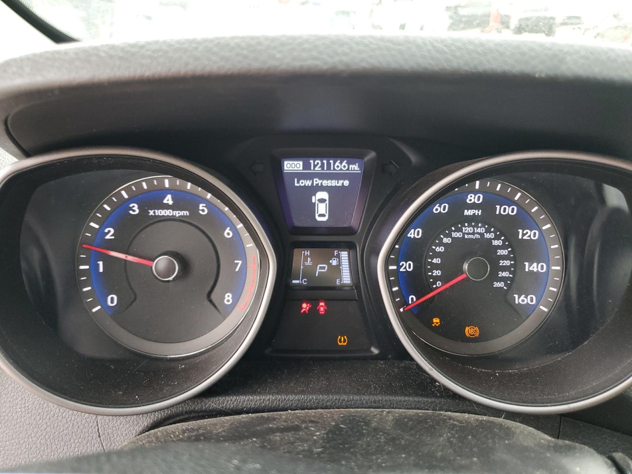2017 Hyundai Elantra - Image 9