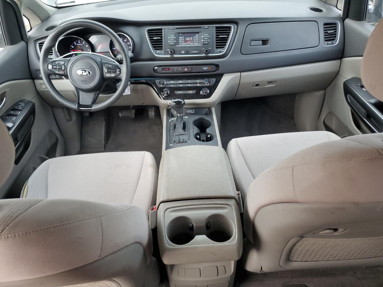 2016 Kia Sedona - Image 8