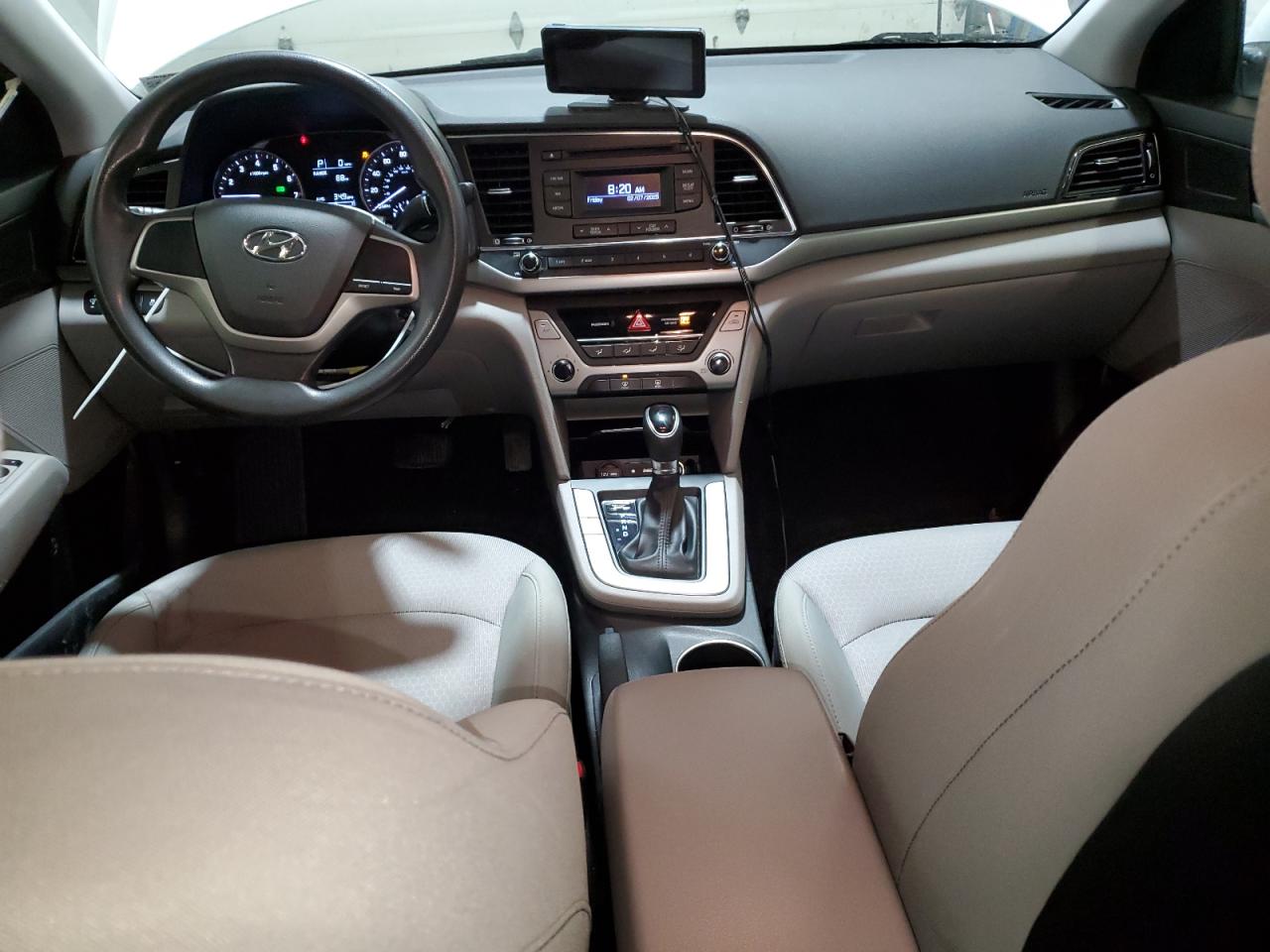 2017 Hyundai Elantra - Image 8