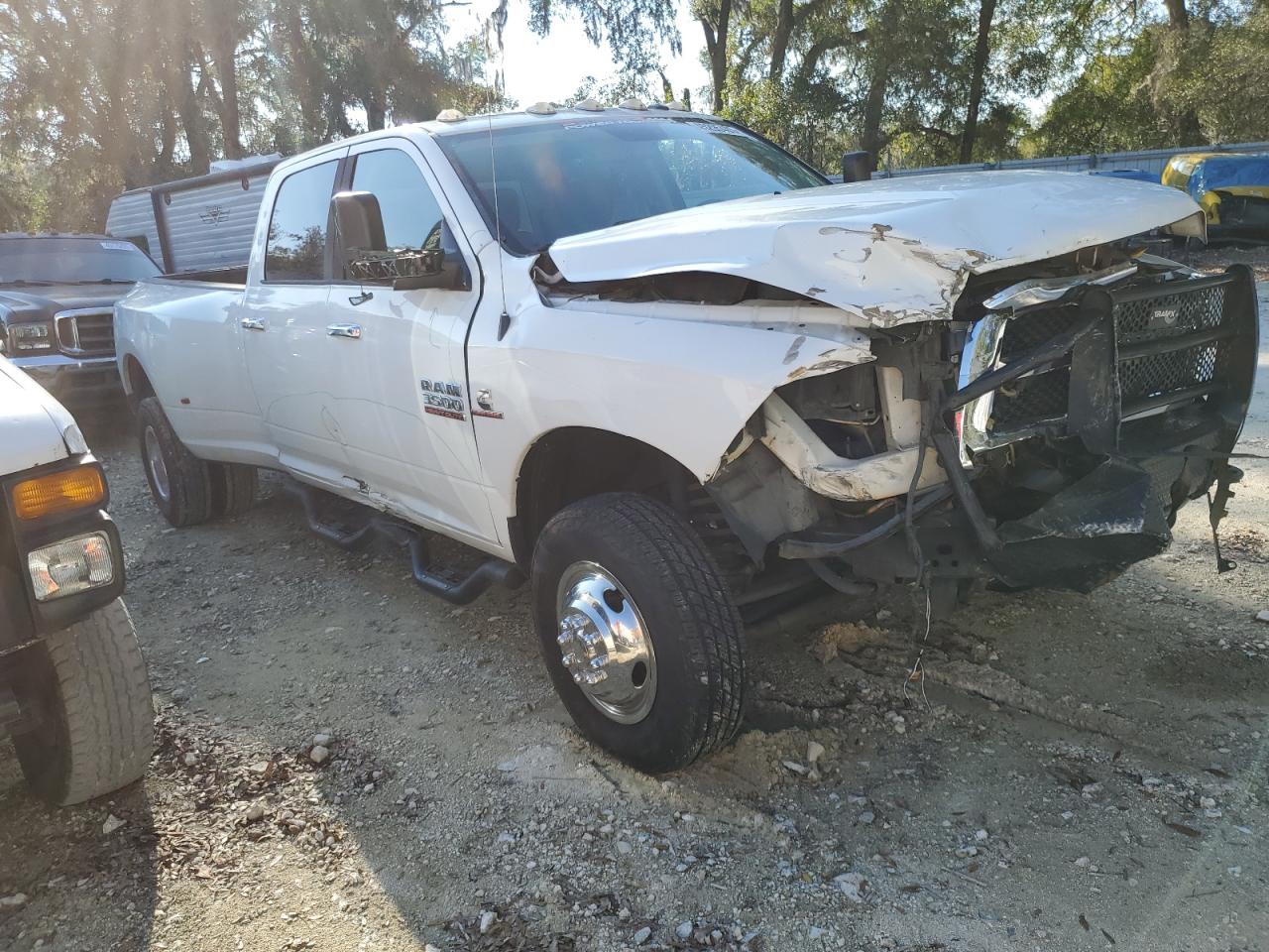 2014 RAM 3500 - Image 4
