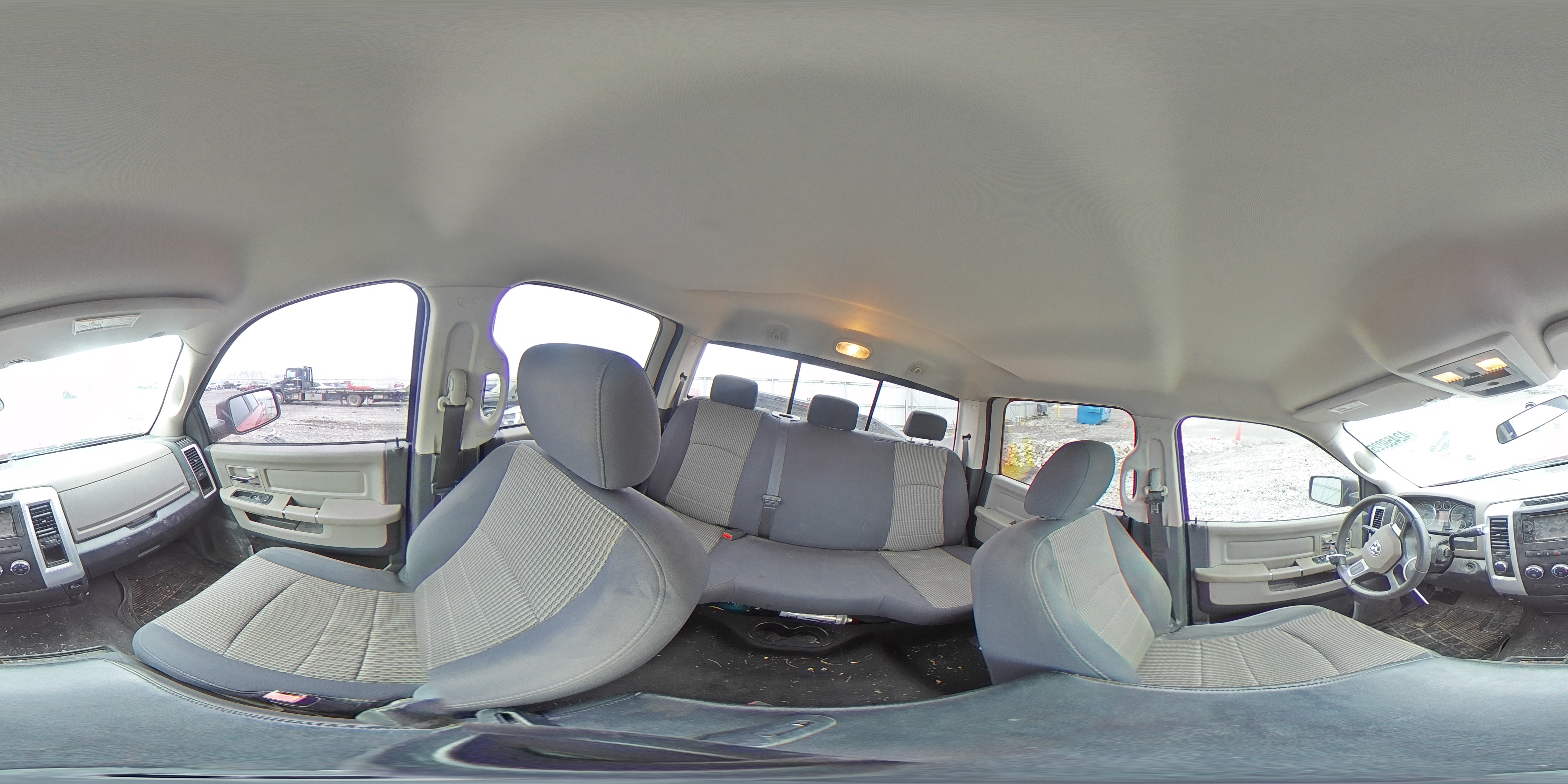 2010 Dodge RAM - Image 13