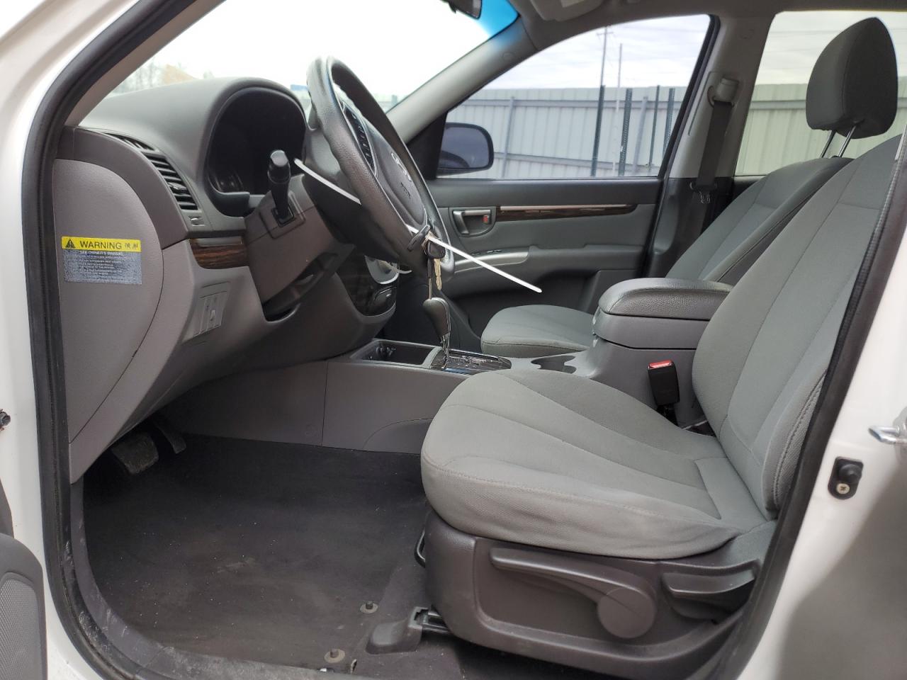 2010 Hyundai Santa Fe - Image 7