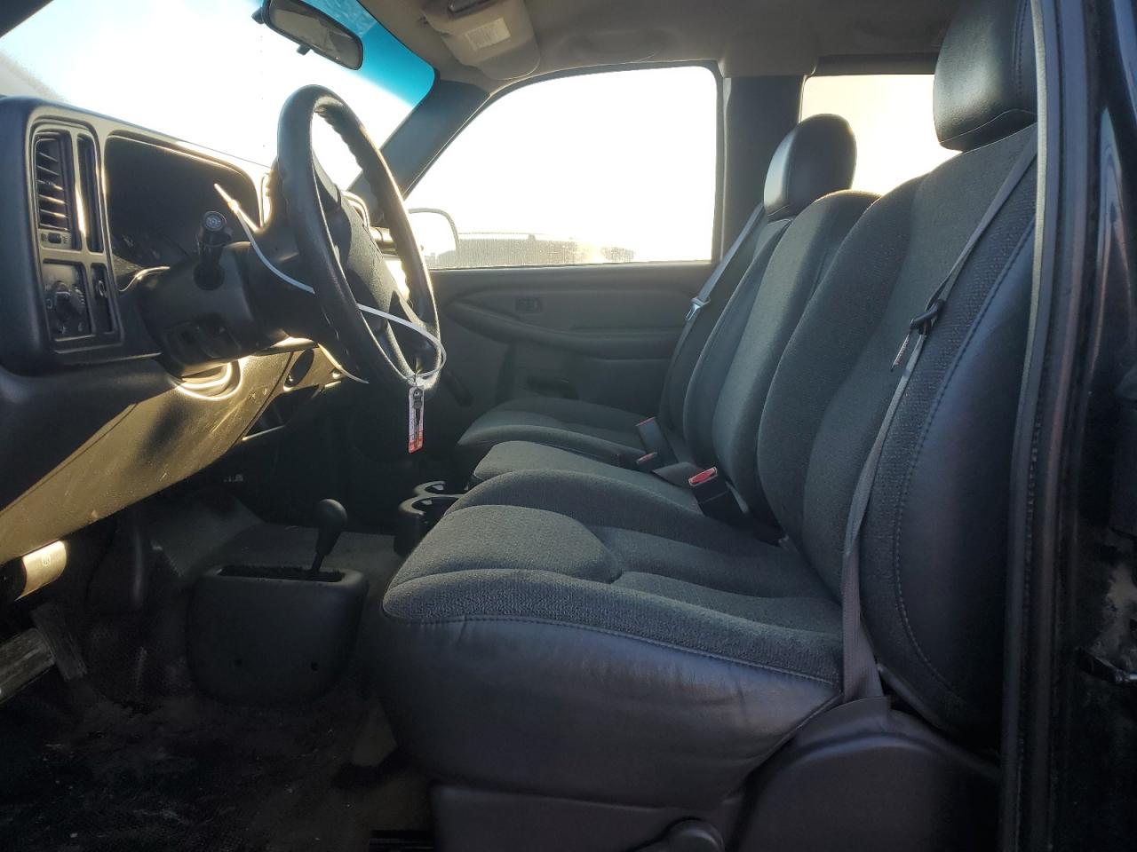 2003 Chevrolet Silverado - Image 7