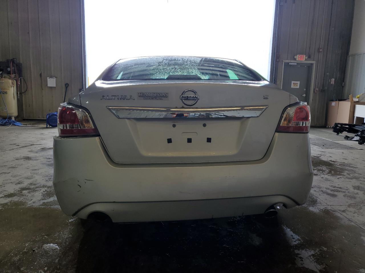 2015 Nissan Altima - Image 6