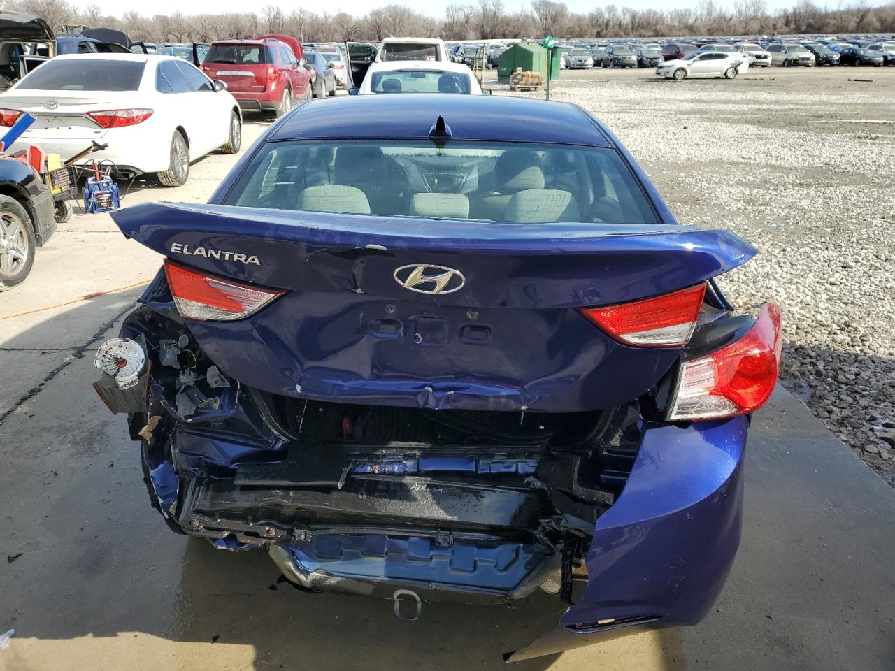2013 Hyundai Elantra - Image 6