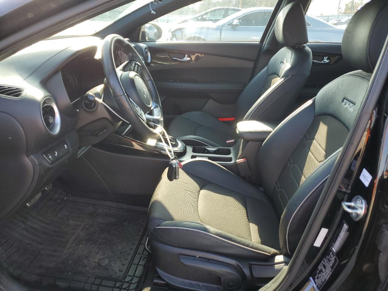 2023 Kia Forte - Image 7