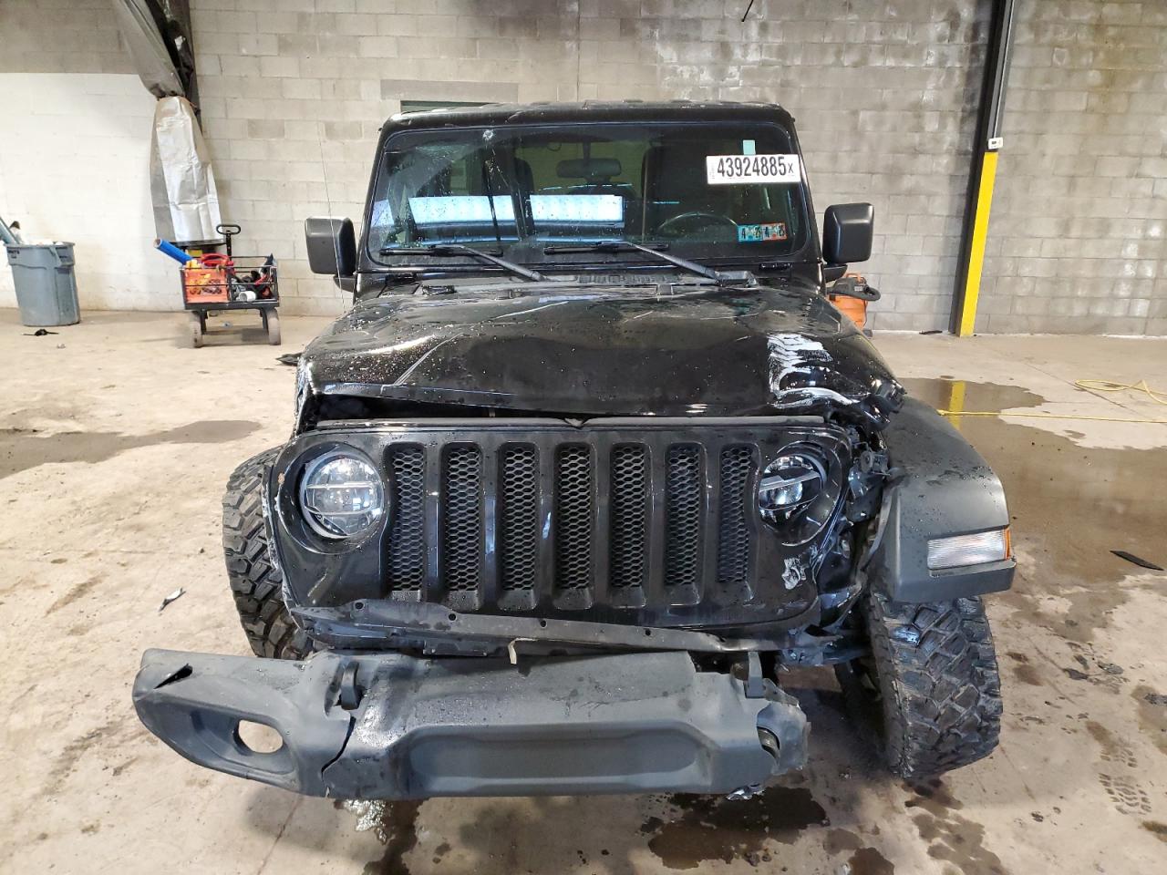 2020 Jeep Wrangler - Image 5