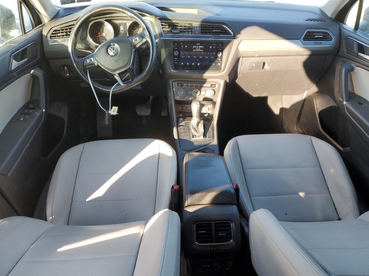 2018 Volkswagen Tiguan - Image 8