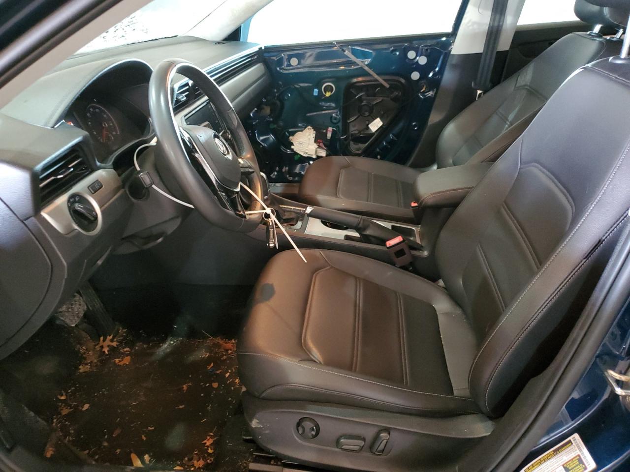 2021 Volkswagen Passat - Image 7