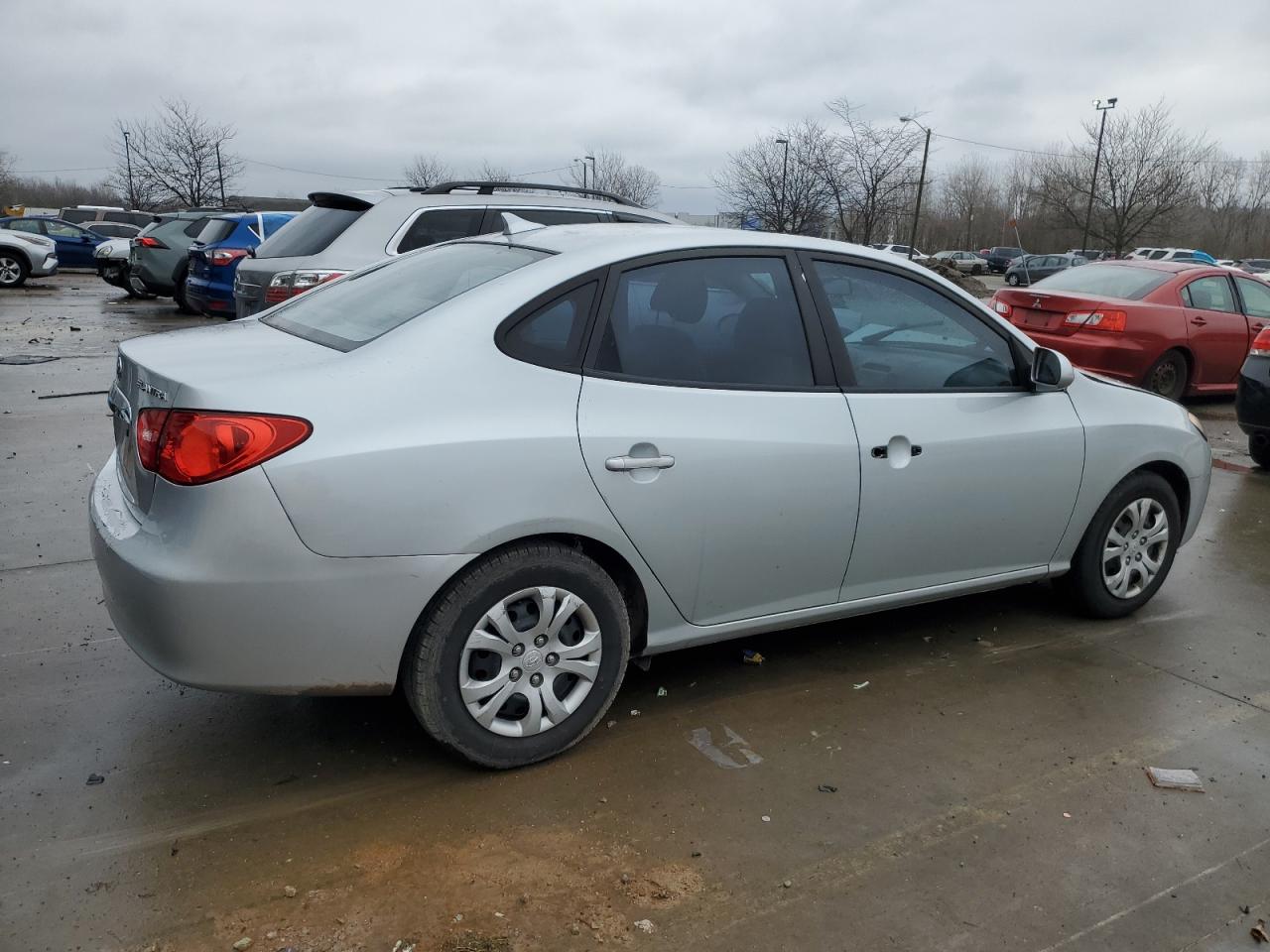 2010 Hyundai Elantra - Image 3