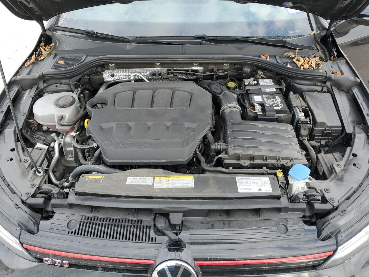 2022 Volkswagen GTI - Image 12