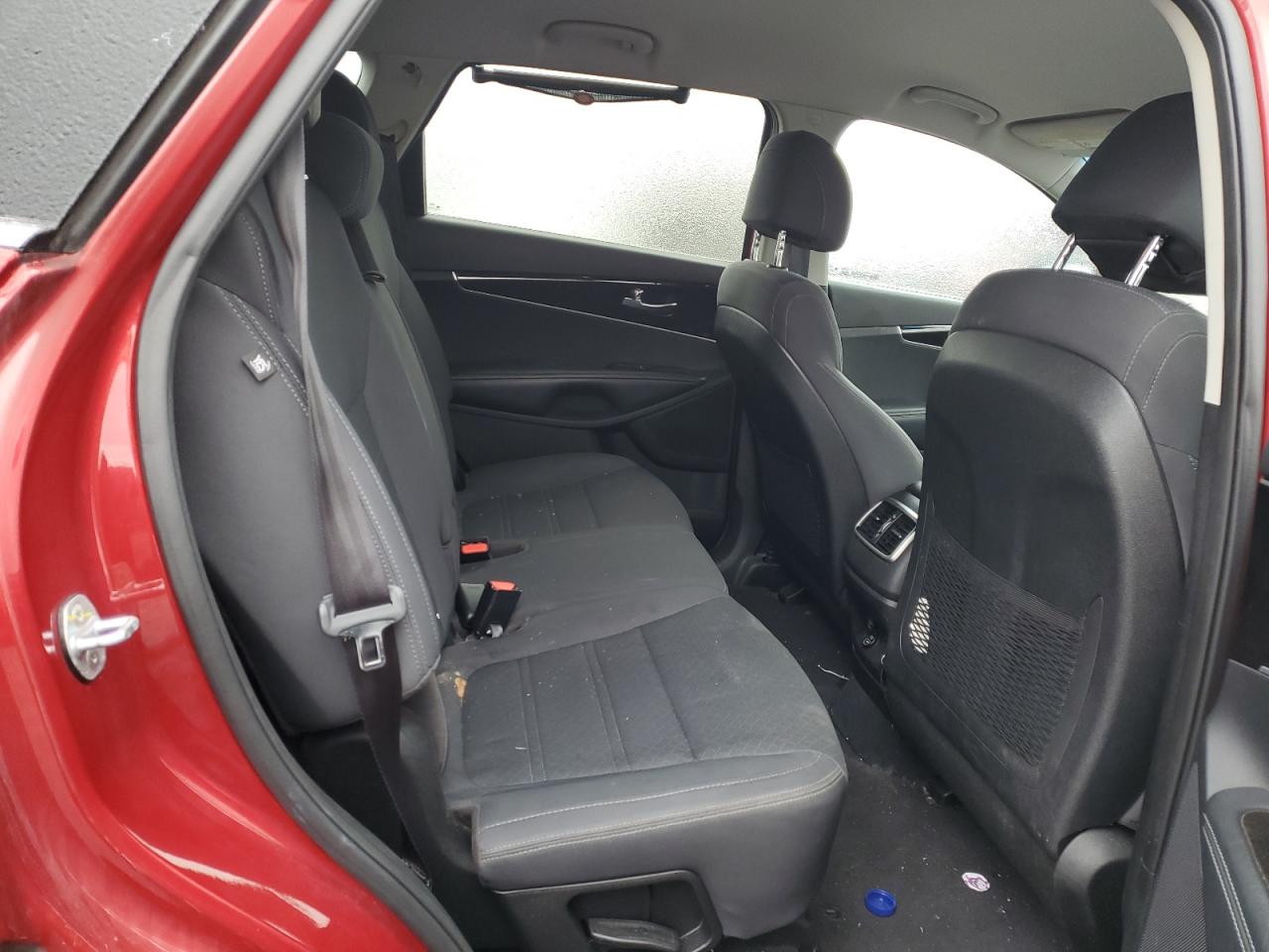2017 Kia Sorento - Image 10