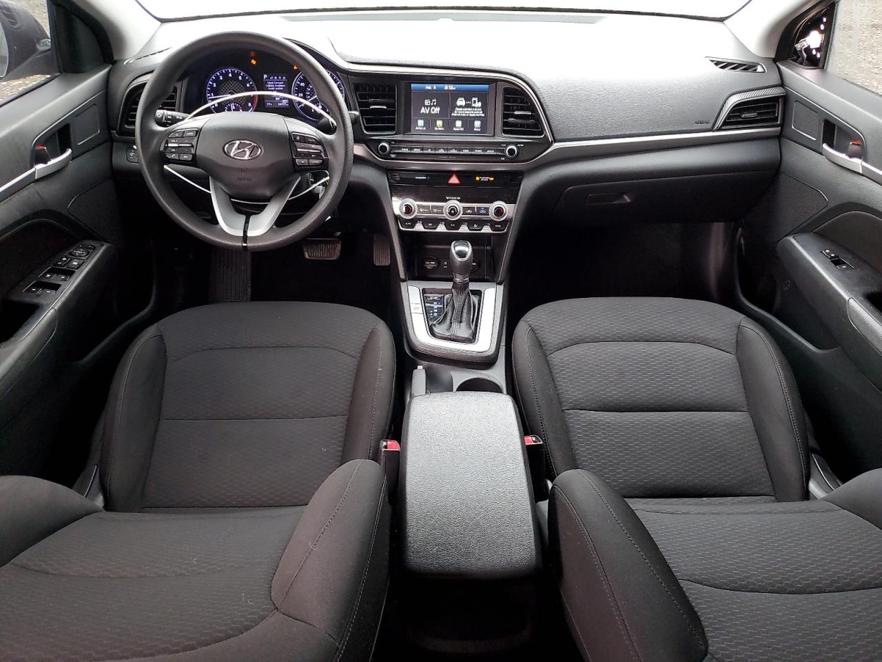 2020 Hyundai Elantra - Image 8