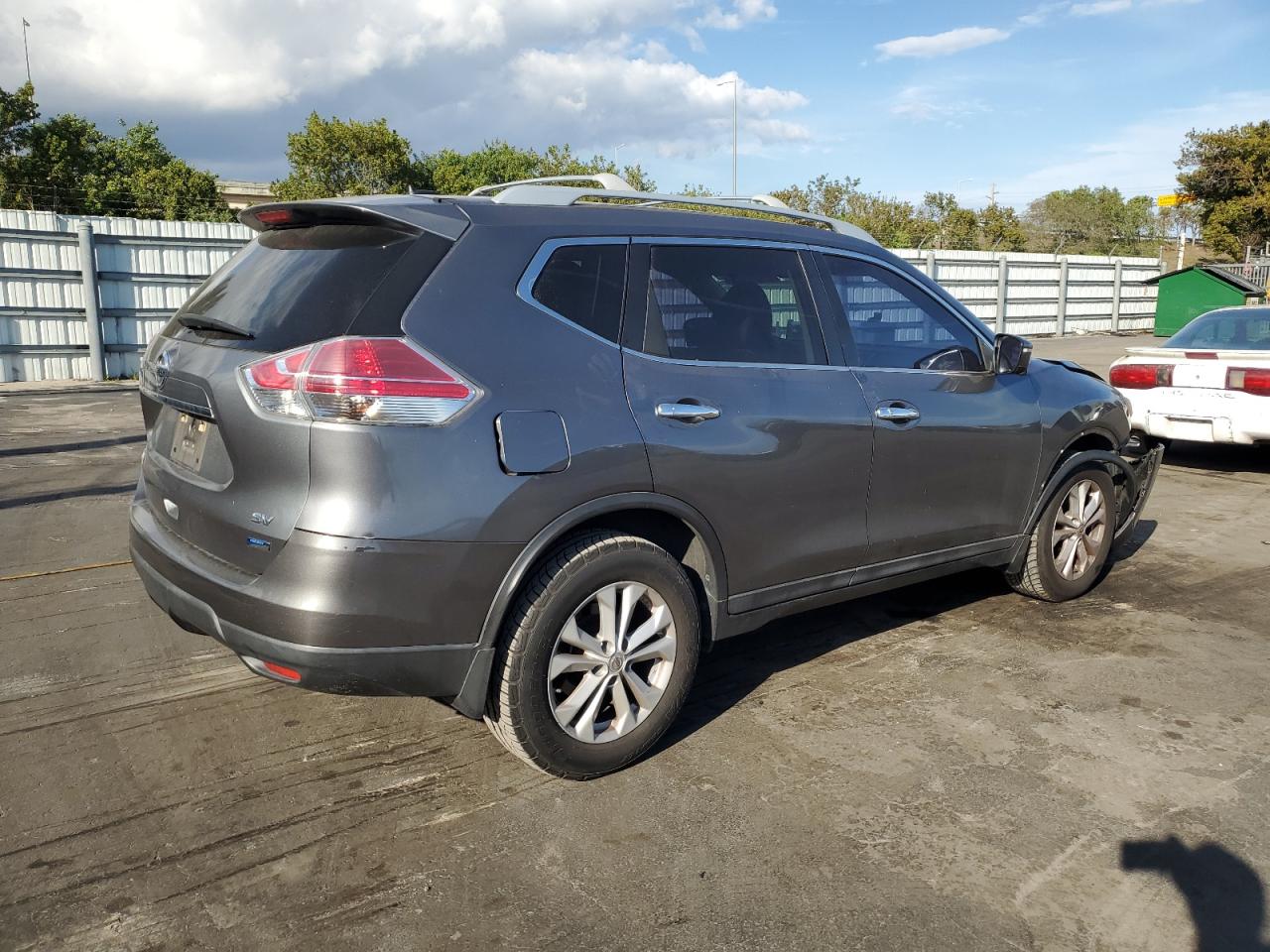 2014 Nissan Rogue - Image 3
