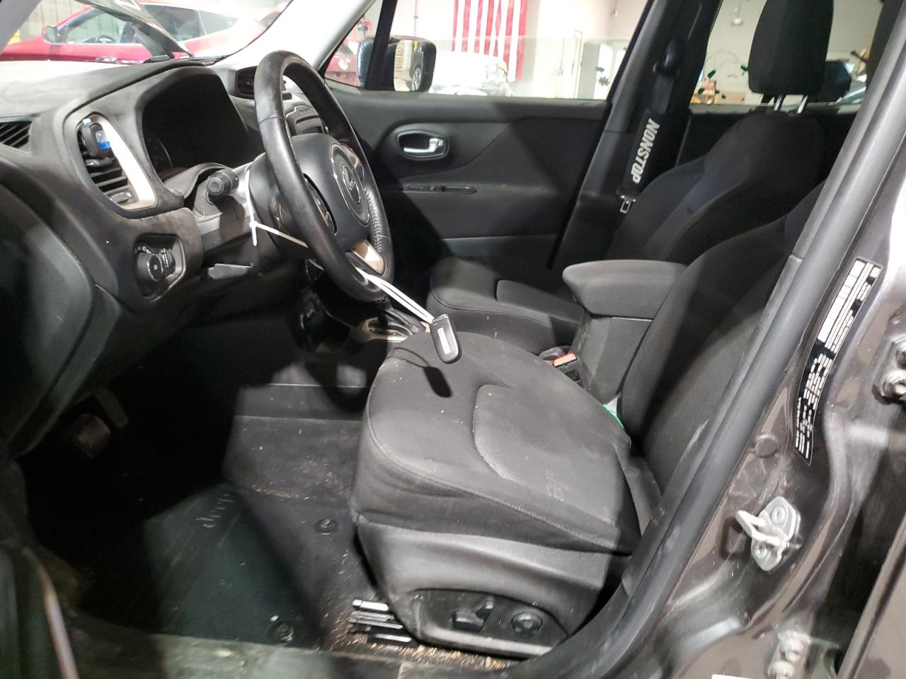 2016 Jeep Renegade - Image 7