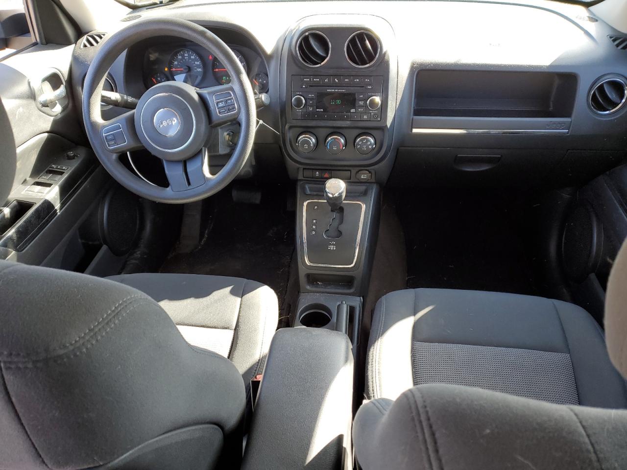 2013 Jeep Liberty (Patriot) - Image 8