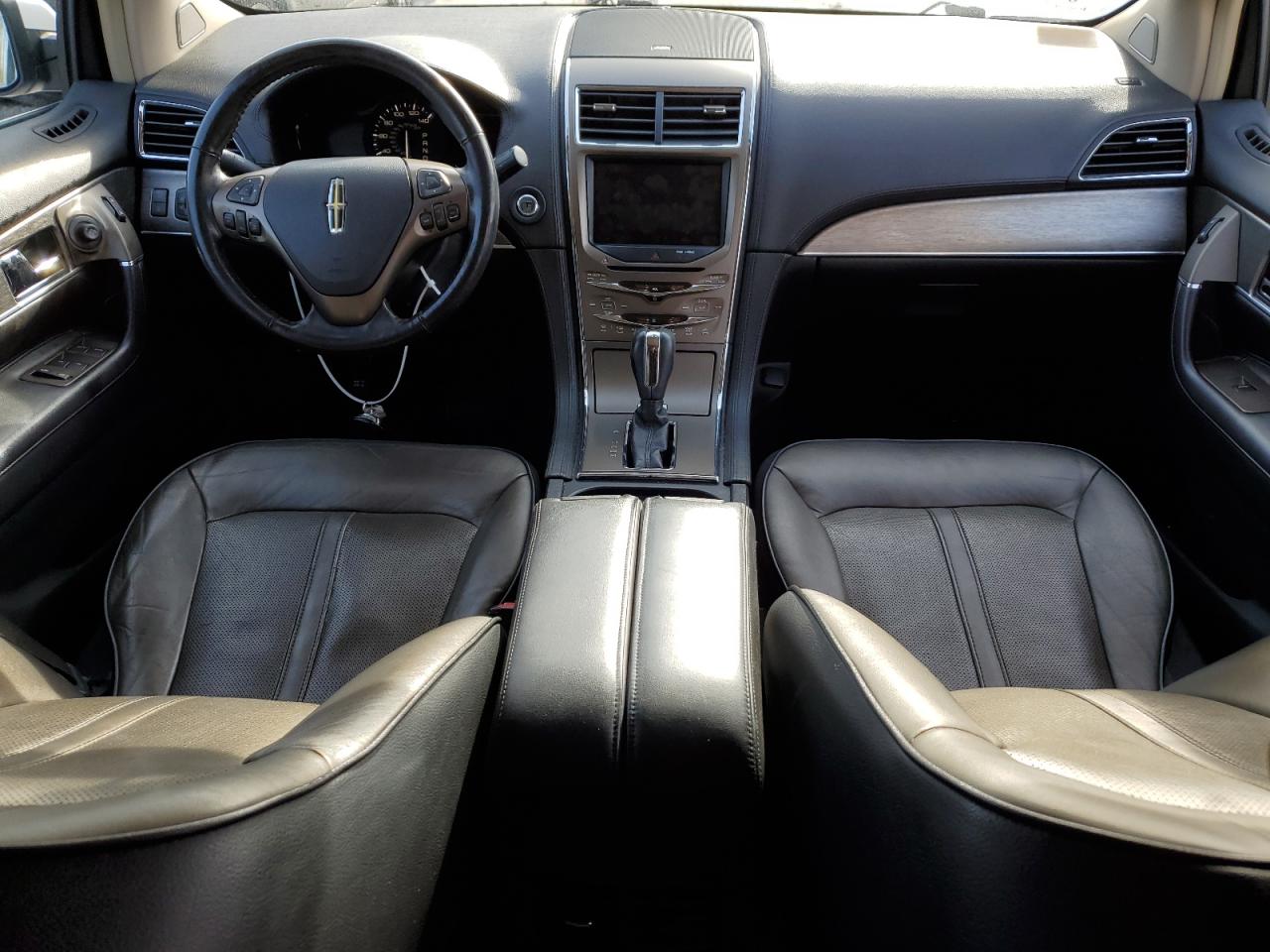 2012 Lincoln MKX - Image 8