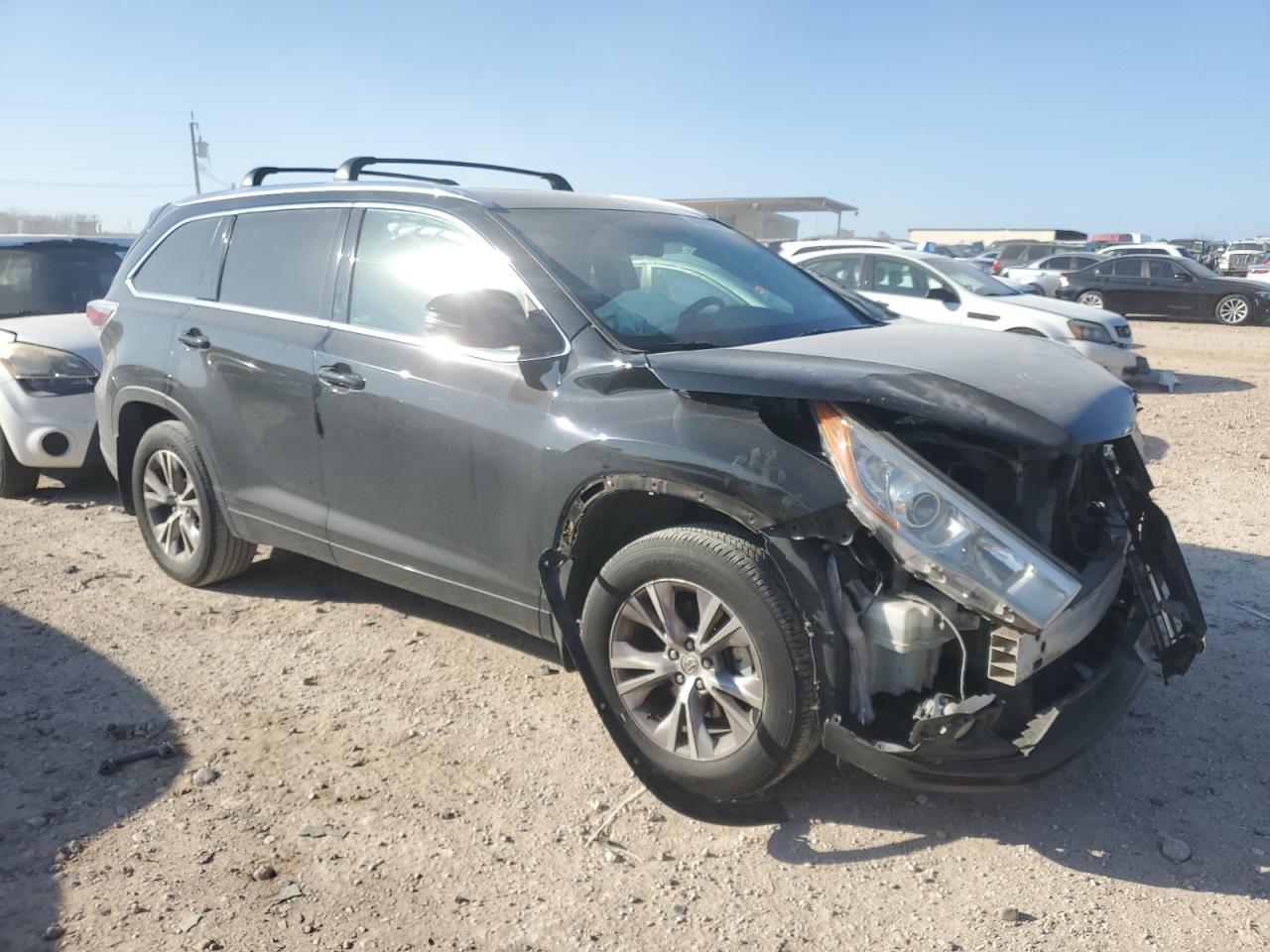 2015 Toyota Highlander - Image 4
