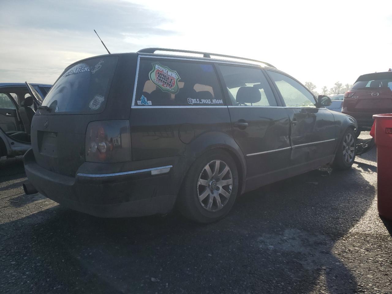 2005 Volkswagen Passat - Image 3