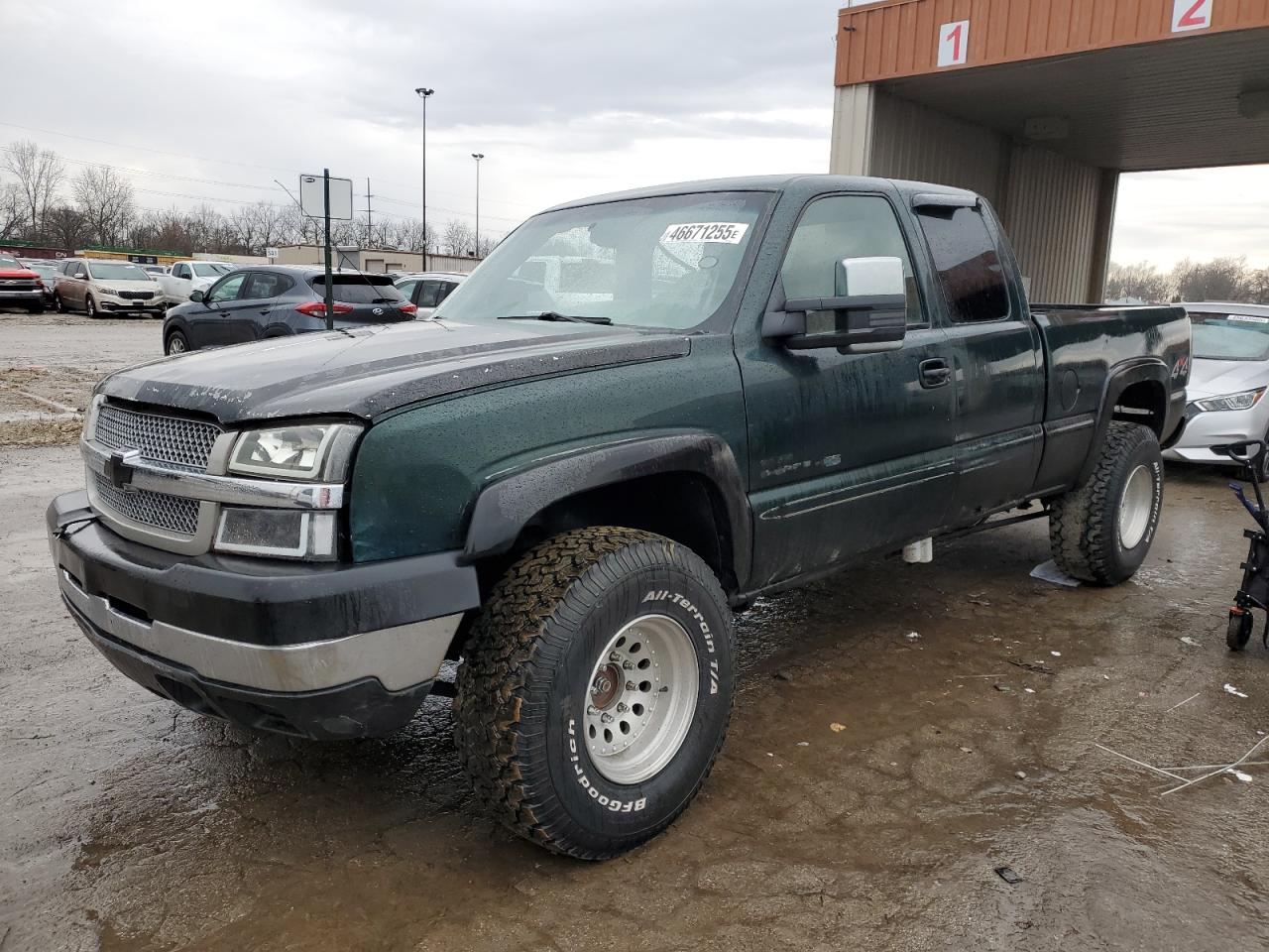 Fort Wayne, IN에서 판매 중인 2003 Chevrolet Silverado K2500 Heavy Duty - Side