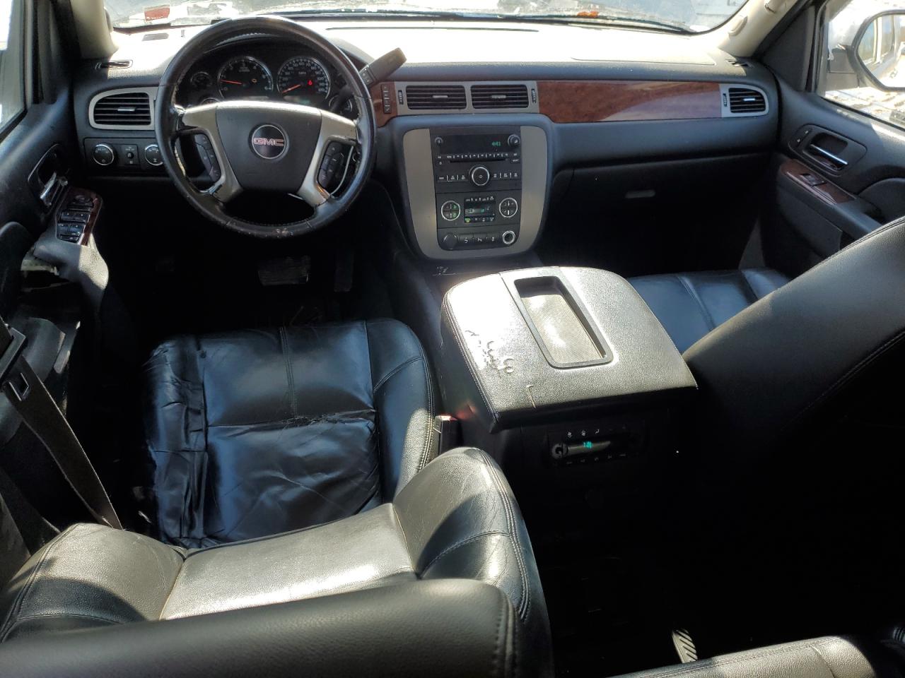 2013 GMC Yukon - Image 8