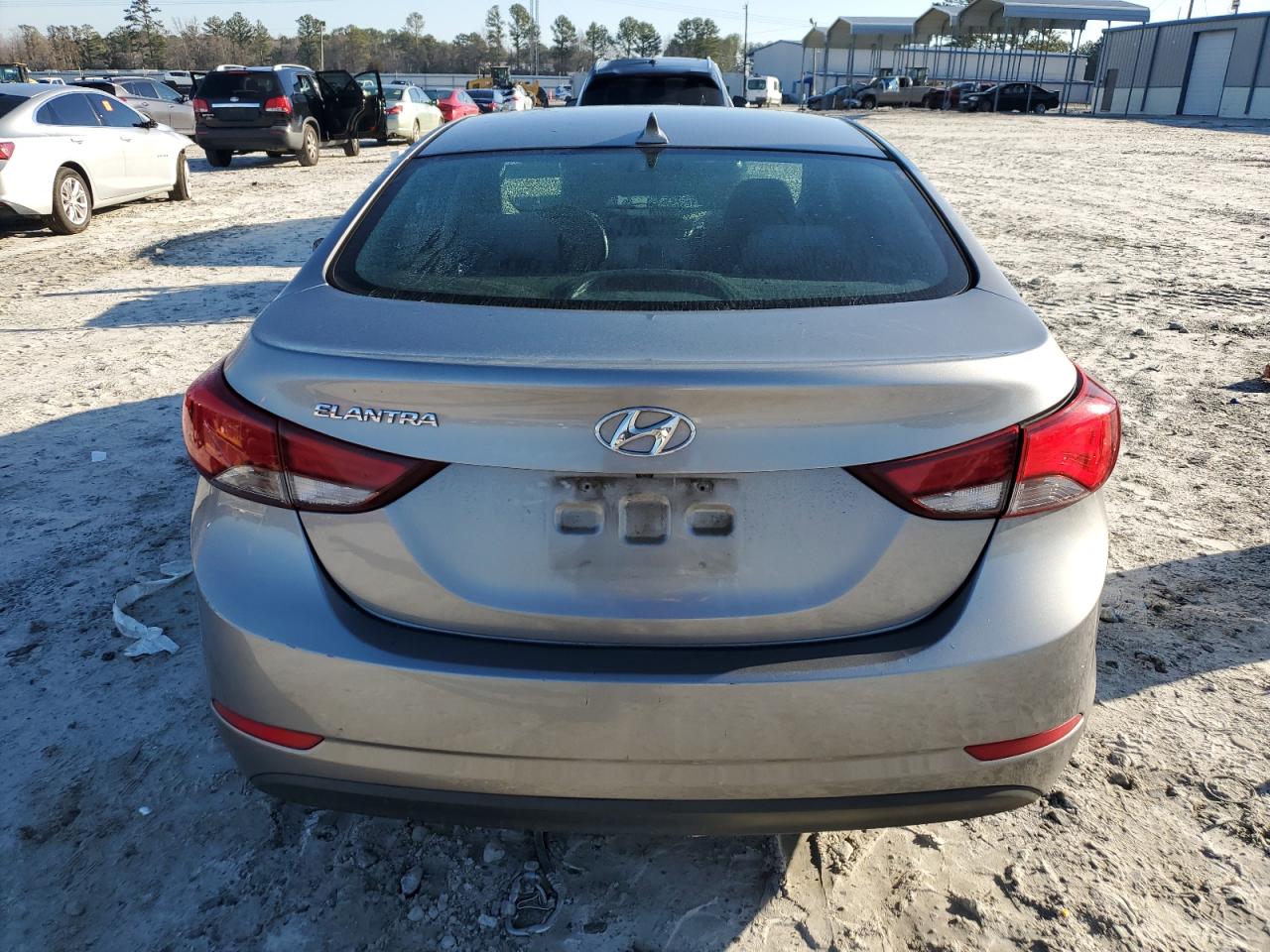 2015 Hyundai Elantra - Image 6