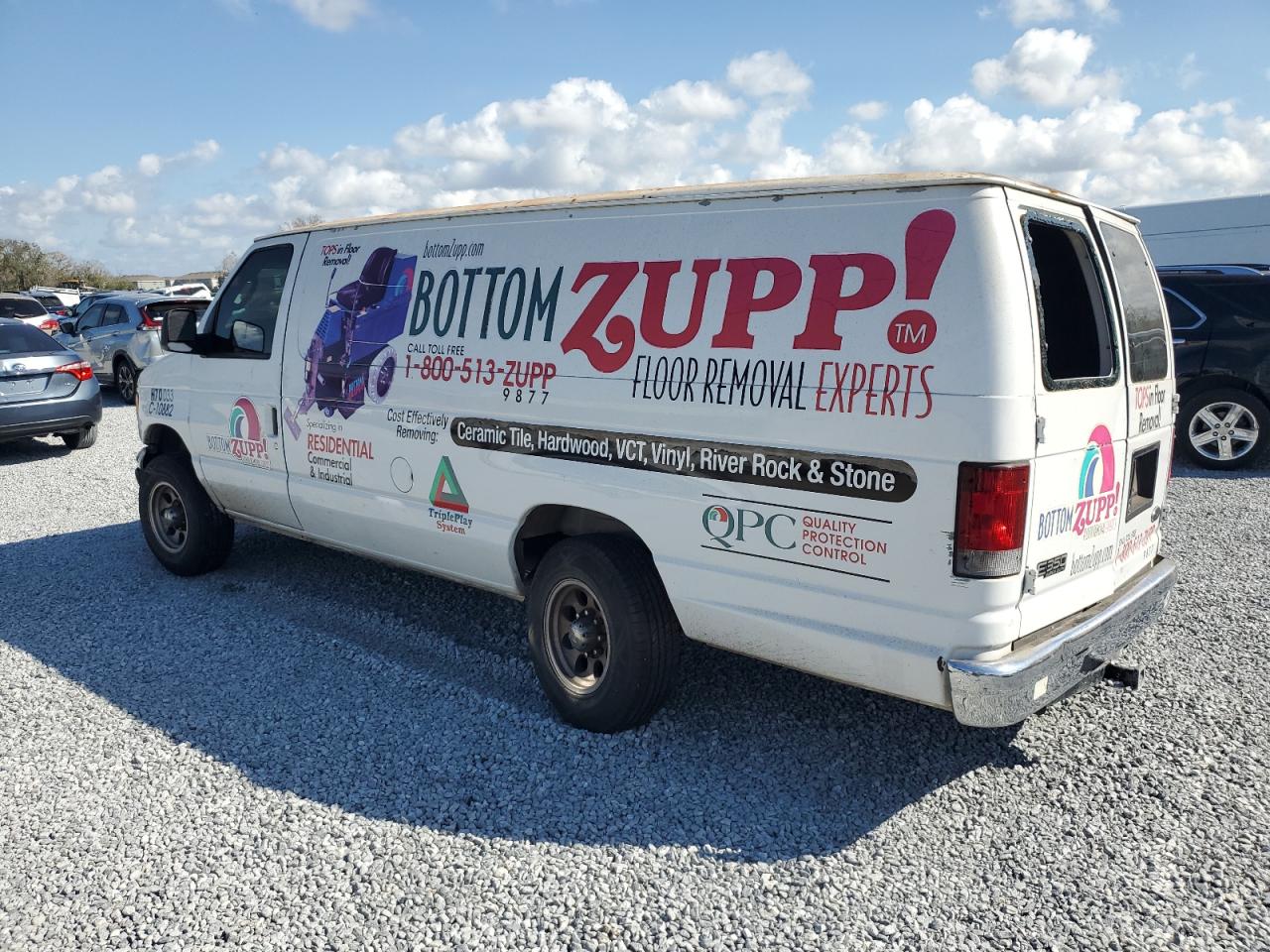 2005 Ford Econoline - Image 2