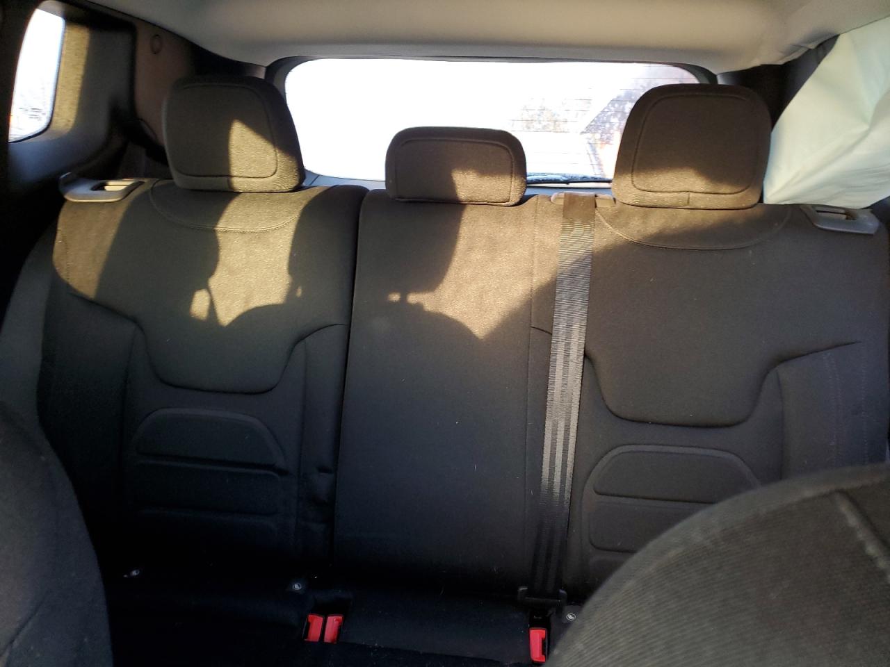 2020 Jeep Renegade - Image 10