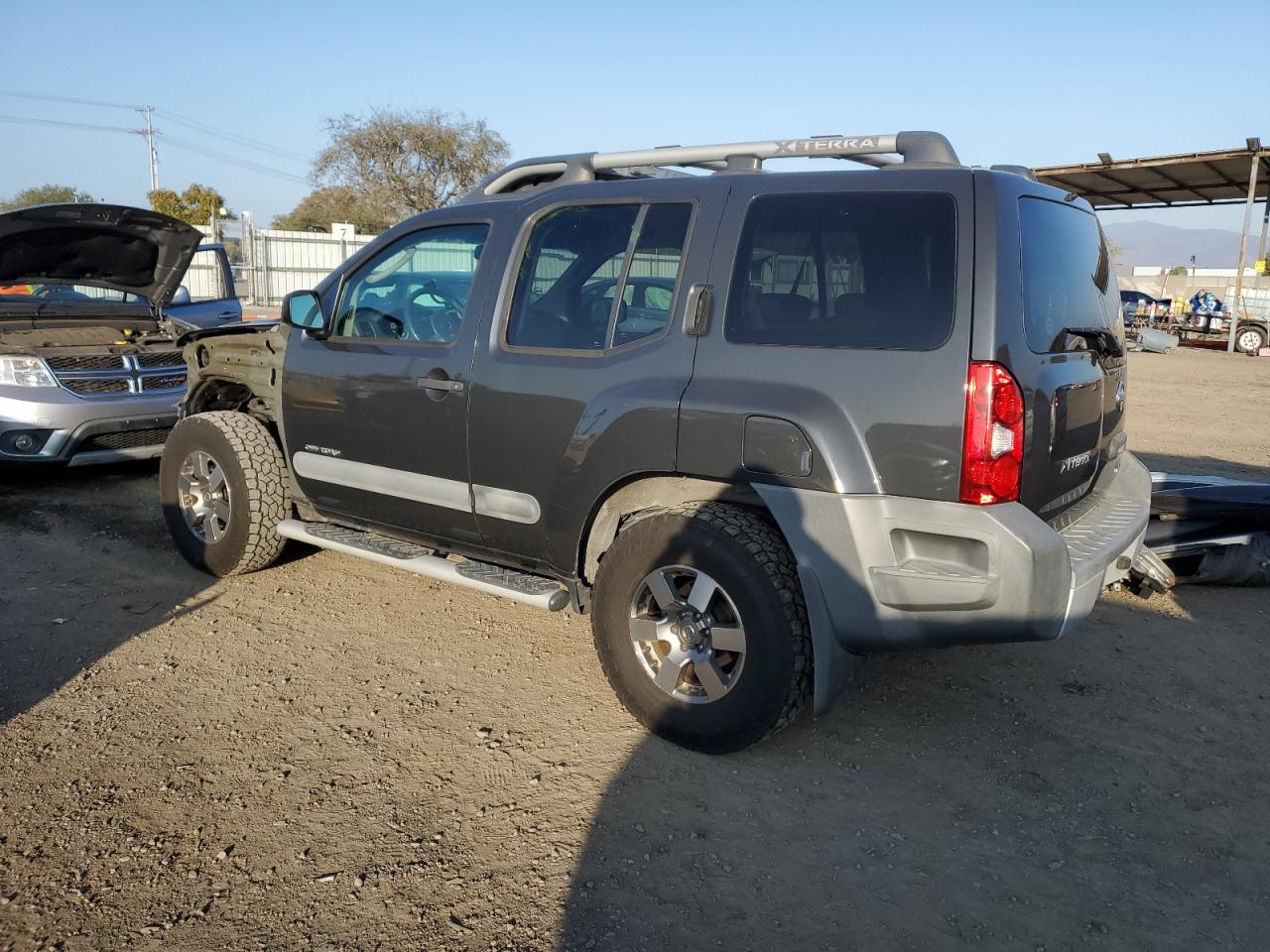 2010 Nissan XTerra - Image 2
