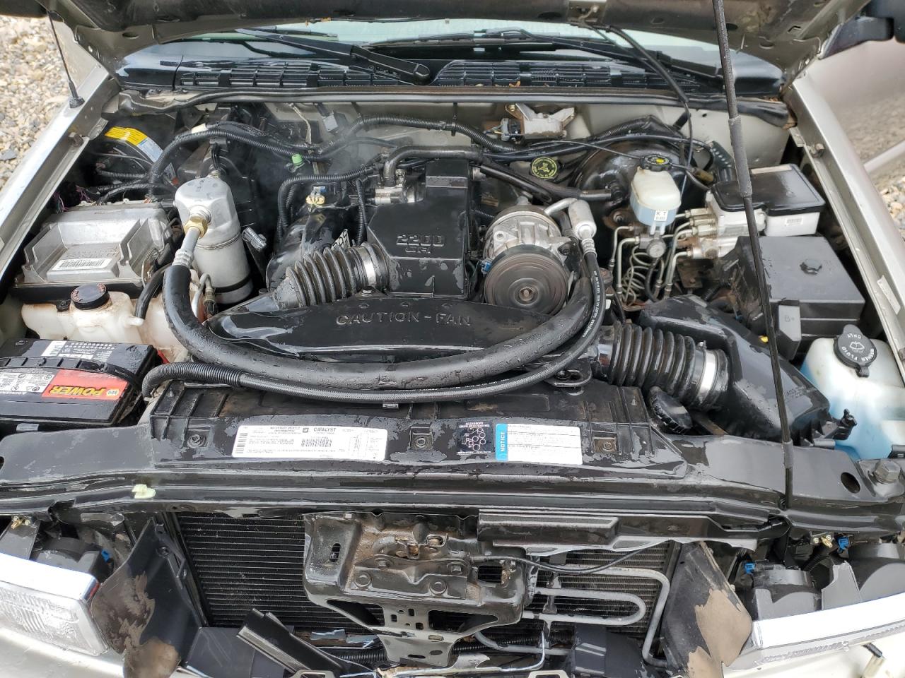 1999 Chevrolet S-10 Pickup - Image 11