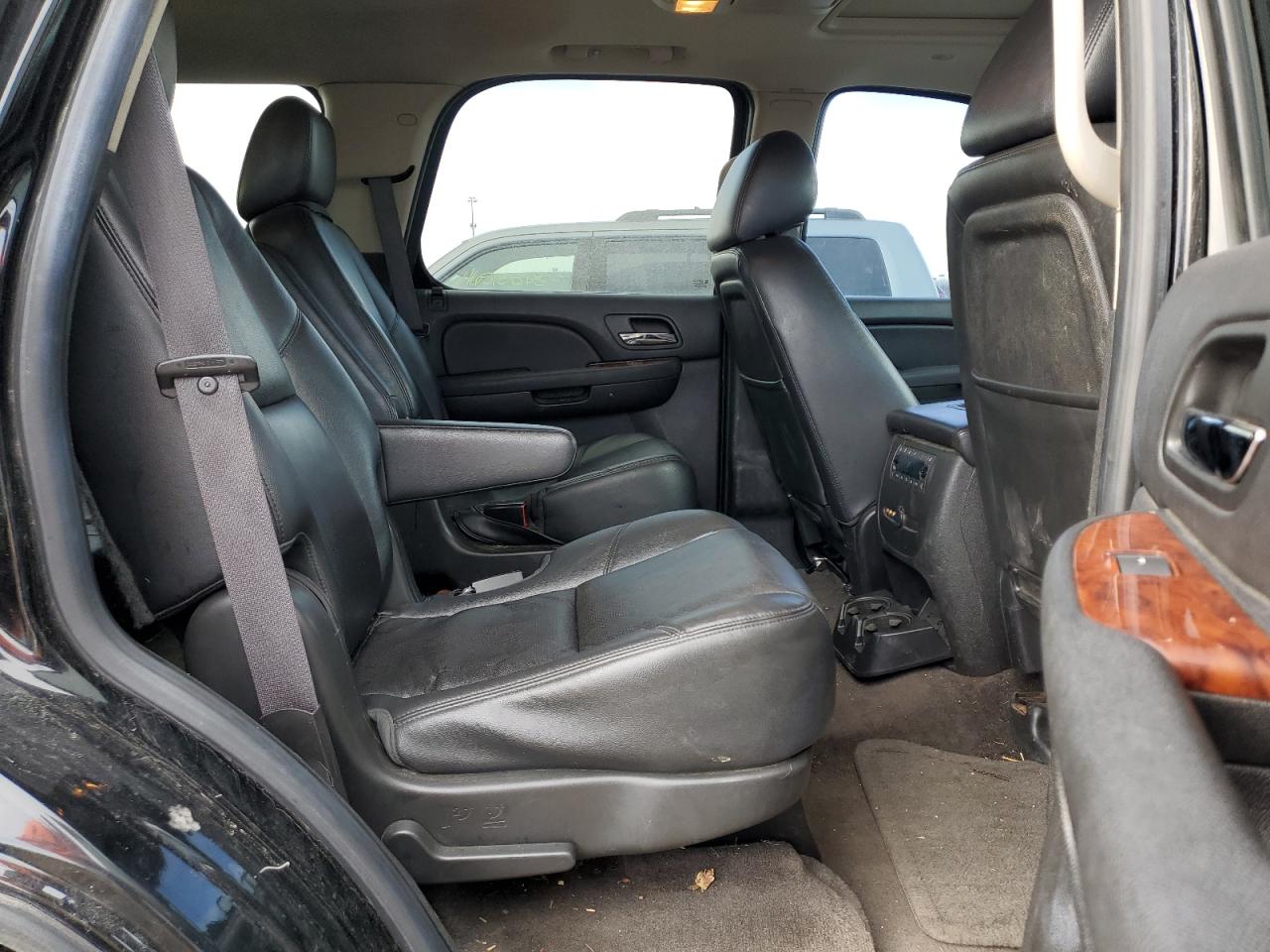 2012 Chevrolet Tahoe - Image 11