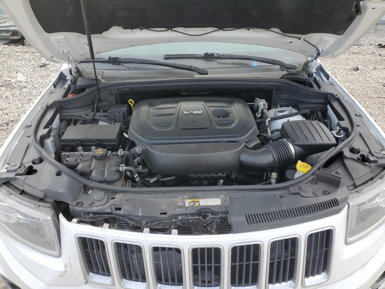 2016 Jeep Grand Cherokee - Image 12